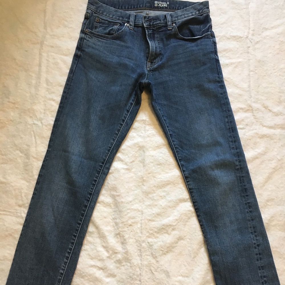 Uniqlo slim fit size 30x33. Medium wash